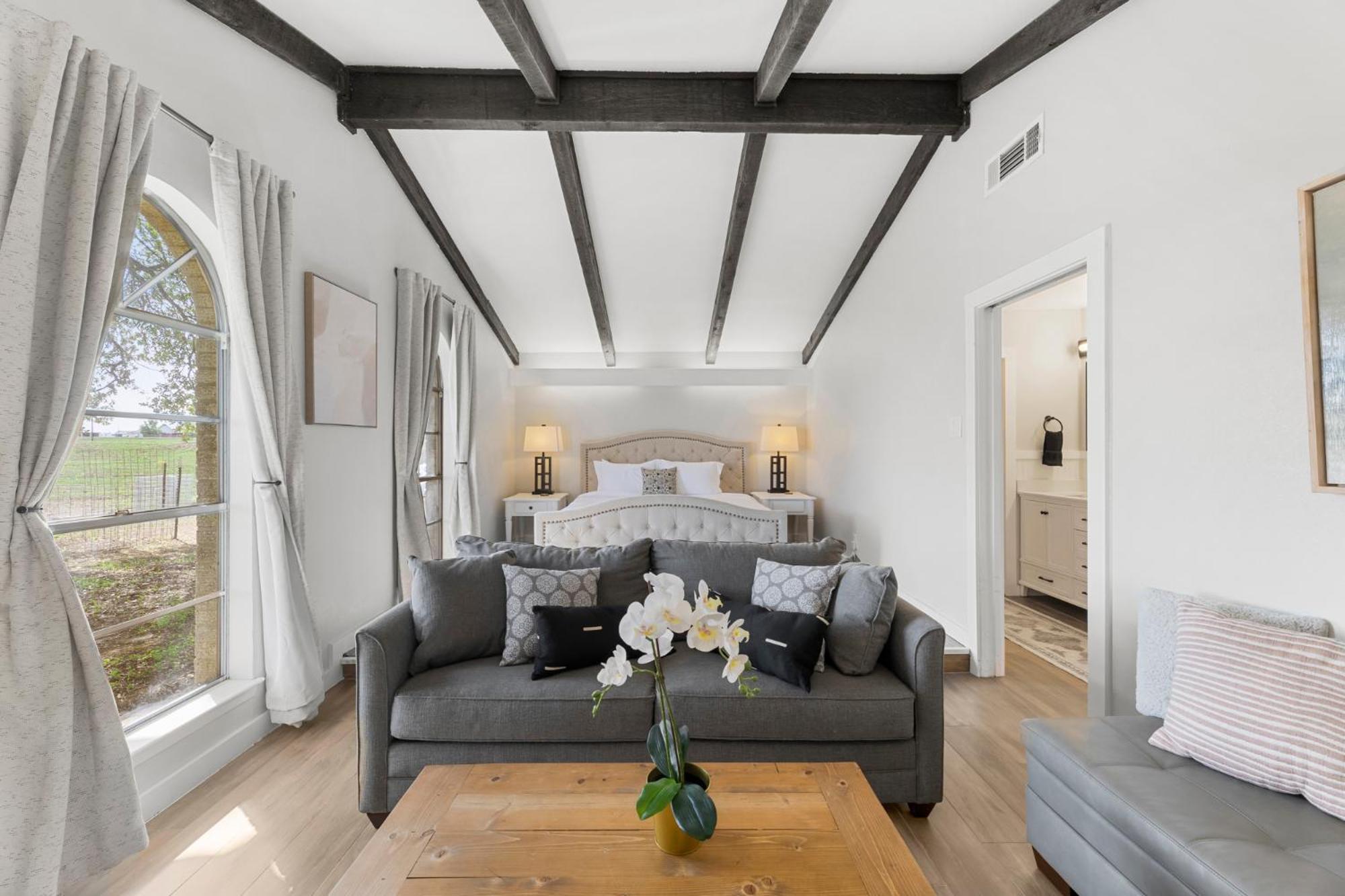 Farm Retreat With Jacuzzi, Fire Pit, Mini Goats, Mini Ponies And Mini Cows Villa San Marcos Room photo